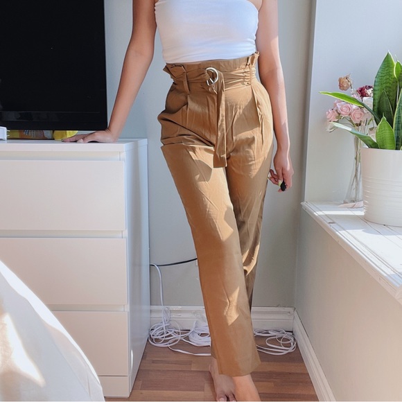 Selling this gorgeous Zara high waisted belted pants/trouser. - Picture 2 of 8